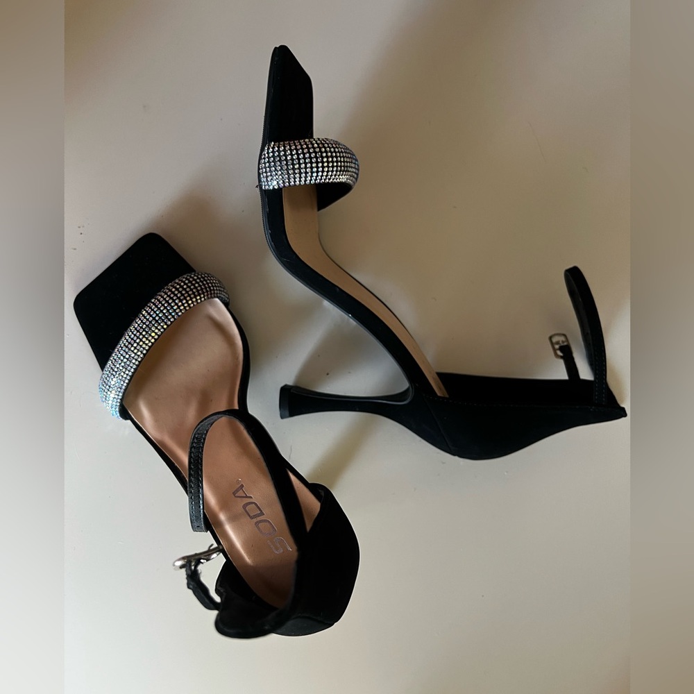 Soda Black Elegant High-Heeled Sandals